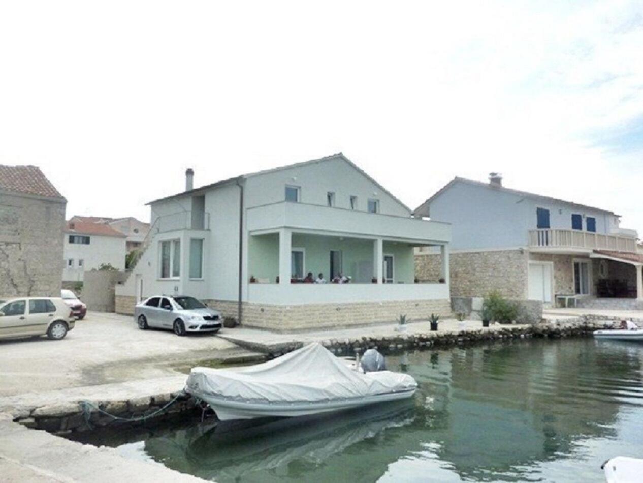 Apartment Denko Betina  Luaran gambar