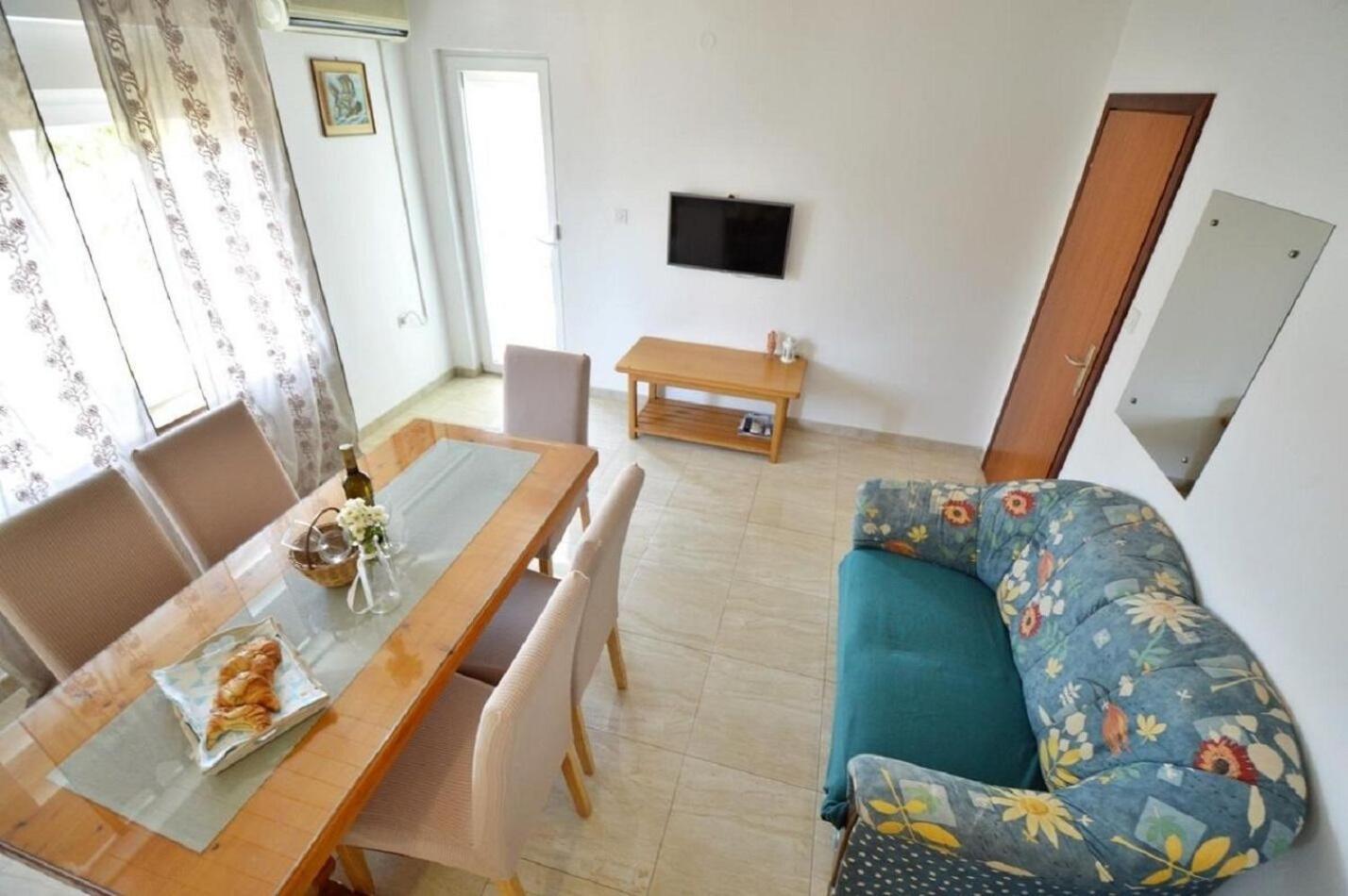 Apartment Denko Betina  Luaran gambar